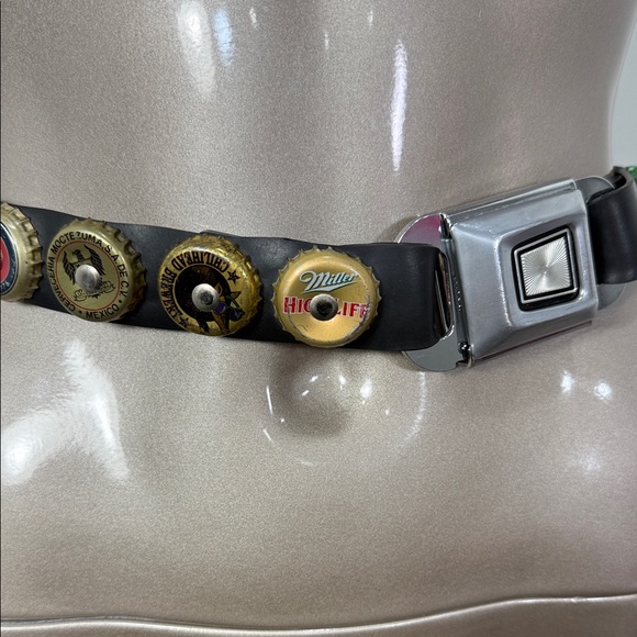 Vintage Black Beer Bottle Cap Accent Belt with Silver Buckle - Picture 4 of 8